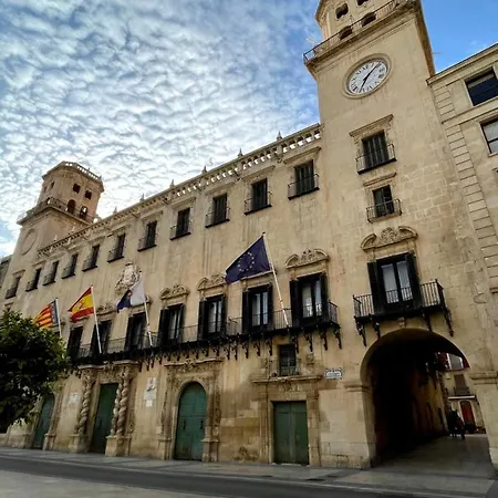 Haroldo Parres 17 * Alicante